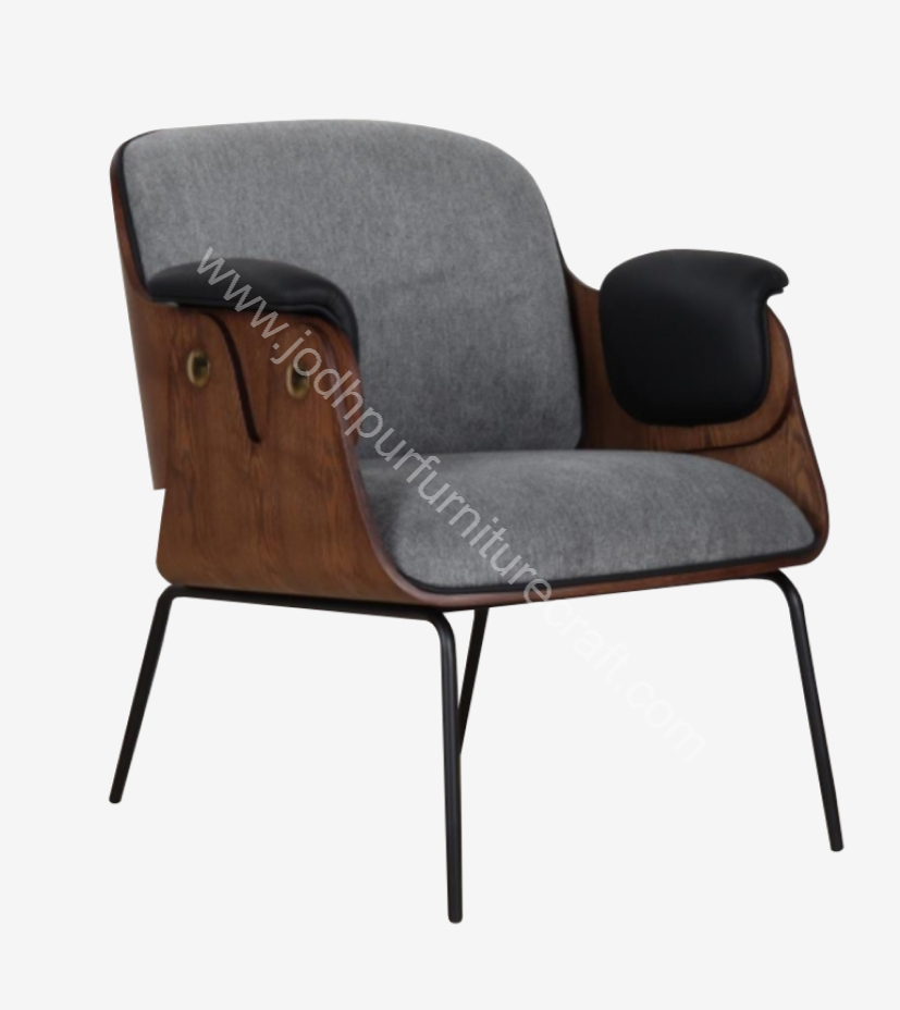 Lounge Chairs 